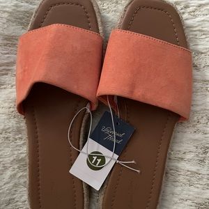 🚫NOT AVAILABLE🚫 Universal Thread Sandals